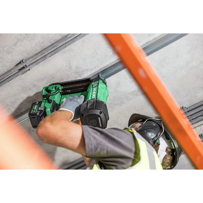 Vendita online Chiodatrice a batteria 18V NC1840DAW3Z corpo macchina